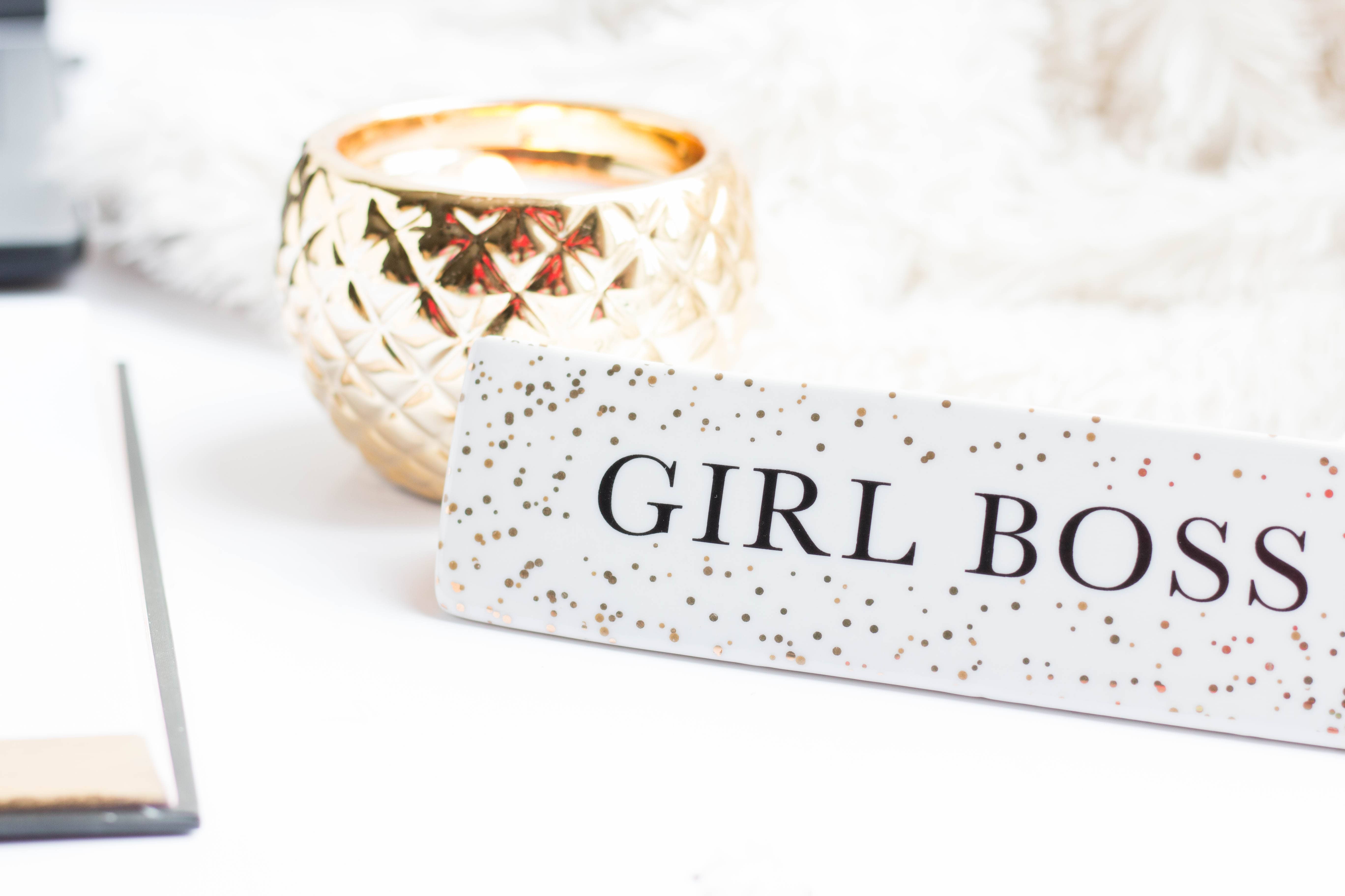 Christmas gift guide for lady bosses and women in business.